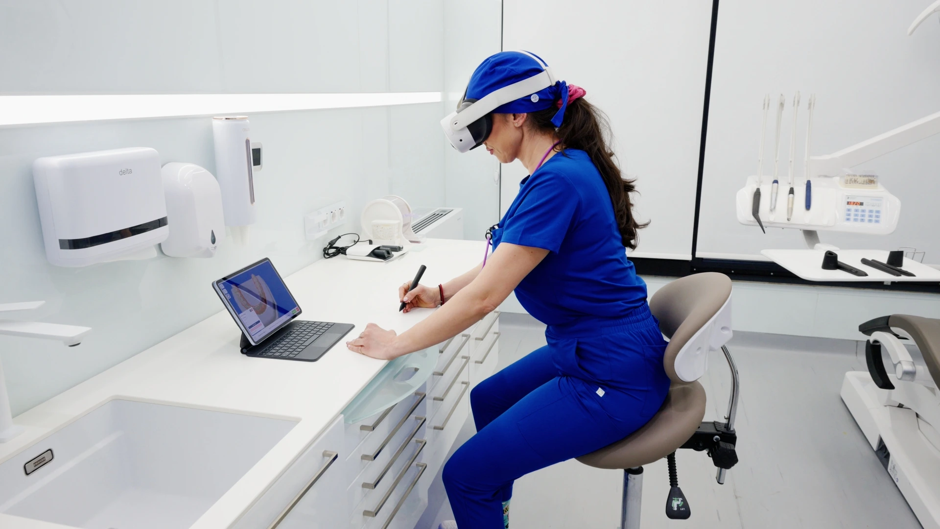 DentiXR immersive dental training simulator